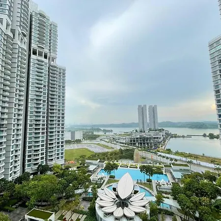 Teega Suites Puteriharbour By Wp Homestay Johor Bahru Bagian luar foto